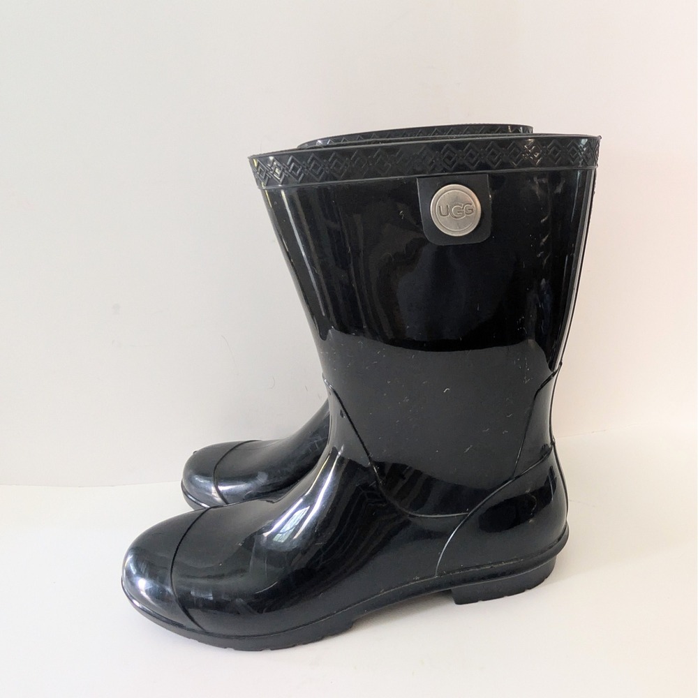UGG Australia Black Glossy Mid Calf Rain Boots USA Made Women a Size 9